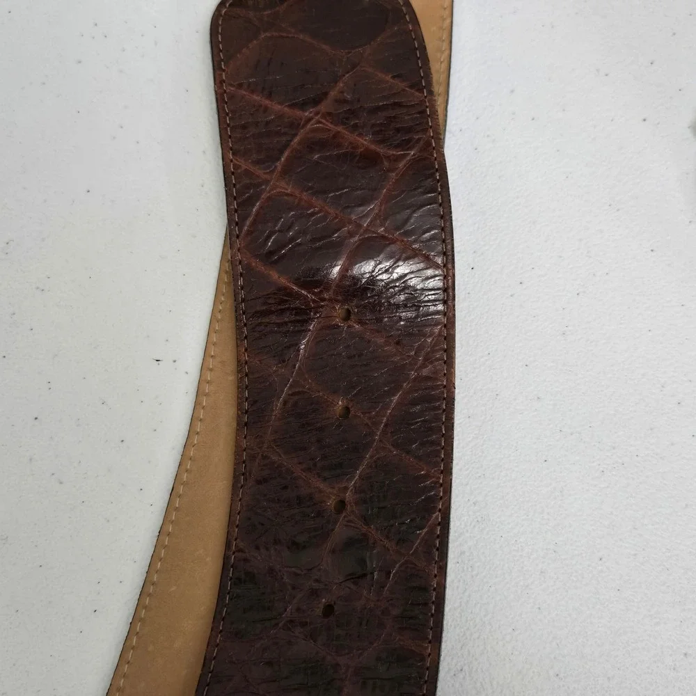 Streets Ahead Women's Brown Croc Embossed Leather Belt Gold Scroll Buckle Medium
